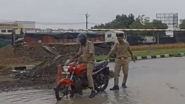NHI विभाग की लापरवाही राहगीरों पर पड़ रही भारी,वीडियो देख अब खुद समझ जाएंगे लापरवाही का आलम