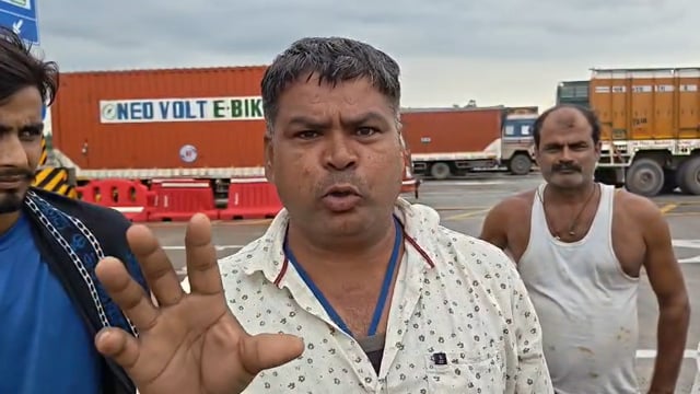 शाहजहांपुर के परशुरामपुर थाना क्षेत्र से एक बड़ी खबर सामने आ रही है, जहां गंगा एक्सप्रेसवे के टोल प्लाजा पर पिछले तीन दि
