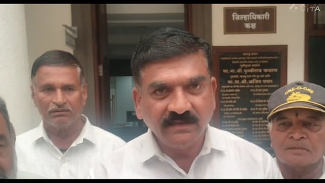 आज जिल्हाधिकारी कार्यालयावर वर सैनिकाची सैनिक टाकळी MIDC निषेधार्थ आता रस्त्यावर.