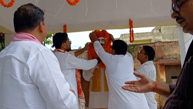 बलिया बलिदान दिवस विविध कार्यक्रमों का किया गया आयोजन,लोगो ने सेनानियों को किया नमन