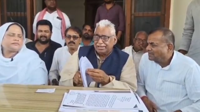 पिपरा रामलाल में मस्जिद-मदरसा ध्वस्तीकरण पर सपा का हमला, माता प्रसाद पांडेय बोले- कार्रवाई असंवैधानिक और गैरकानूनी