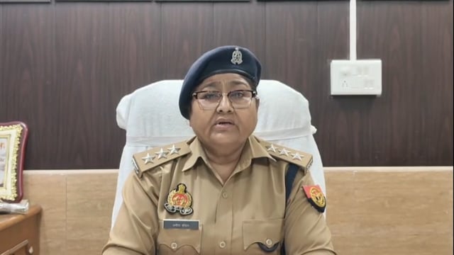 थाना बाबूगढ़ क्षेत्र के ग्राम मौहम्मपुर आजमपुर निवासी गौरव त्यागी के साथ 04 अभियुक्तों द्वारा मारपीट की गई 