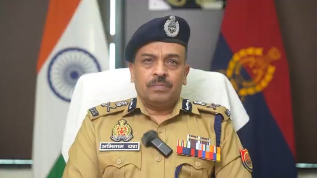 *ADG LO अमिताभ यश।*
पाकिस्तान स्थित गैंगस्टर शहजाद भट्टी द्वारा संचालित राष्ट्रविरोधी नेटवर्क, उसके माध्यम से भारतीय युवाओं को रेडिक्लाइज कर आतंकी गतिविधियों के लिए प्रेरित किए जाने तथा उक्त नेटवर्क के विरुद्ध उत्तर प्रदेश पुलिस, एटीएस एवं एसटीएफ द्वारा अब तक कुल 12 अभियोग पंजीकृत कर 52 अभियुक्तों को गिरफ्तार करके उनके विरुद्ध की गई प्रभावी विधिक कार्यवाही के संबंध में अपर पुलिस महानिदेशक कानून एवं व्यवस्था, उत्तर प्रदेश।