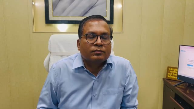 जिलाधिकारी देवेंद्र प्रताप सिंह शाहजहांपुर