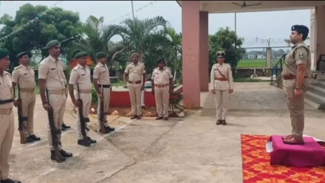 बांका:कानून व्यवस्था कायम को लेकर पुलिस कप्तान अमितेश कुमार ने किया खेसर थाना का वार्षिक निरीक्षण 