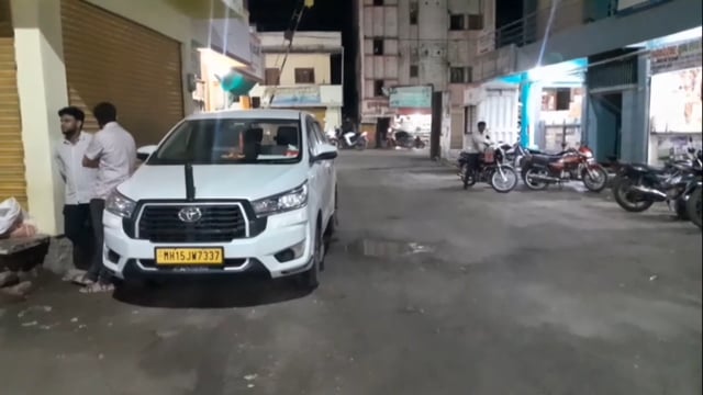उदगीर शहरातील मोंढा परिसरात आयकर विभागाचे छापे