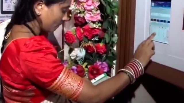 जिसके बारे में कभी हमने सोचा भी नहीं होगा वो आज BJP ने आज हकीकत में कर दिखाया।

राशन दुकान नहीं अब जब समय मिले तब अनाज ATM से...राशन छत्तीसगढ़ में शुरू हुआ अन्नपूर्ति Grain ATM 24×7 राशन की सुविधा।
   Chhattisgarh Raipur