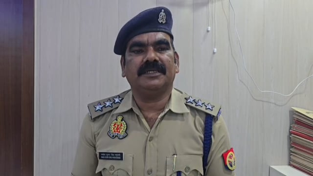 वायरल वीडियो में बैल के साथ मारपीट करना पड़ा भारी, महेशगंज पुलिस ने आरोपी को किया गिरफ्तार#latest_news 