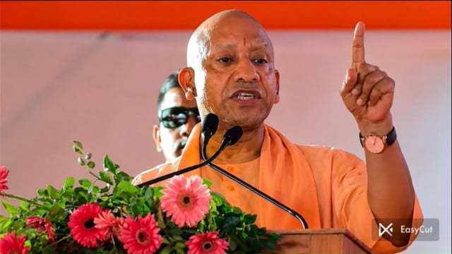 मान्य मुख्यमंत्री योगी आदित्यनाथ जी ने  रक्षाबंधन पर्व पर प्रदेश की माताओं, बहनों और बेटियों को बड़ा तोहफा 27 अगस्त की रात से 28 अगस्त की रात तक, महिलाओं को परिवहन निगम की बसों में मुफ्त यात्रा की