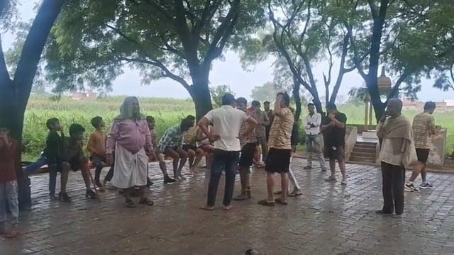 फरह गांव कुरकन्दा के युवा नौजवान कछला घाट से लेकर आए डाक कावड़ लाइव न्यूज़