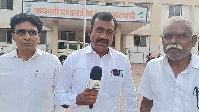 टेंभू योजनेचे पाणी शेतीसाठी सोडावे तालुका काँग्रेसच्या वतीने तहसीलदार यांच्याकडे मागणी राहुल गायकवाड 