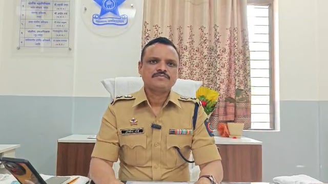 हेल्मेट वापरा जीव वाचवा पोलीस अधीक्षक अमोल तांबे यांचे आवाहन 