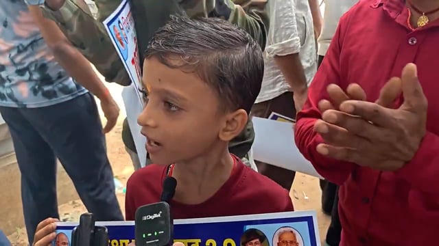 पटना में चल रहे BPSC आंदोलन में आए हुए इस बच्चे को सुनिए