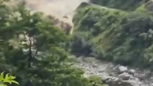 बाढ़ का ऐसा खौफनाक मंजर आपने शायद सिर्फ फिल्मों में देखा होगा। अब नेपाल से आया ये ताजा वीडियो देखिए।      Nepal Kathmandu