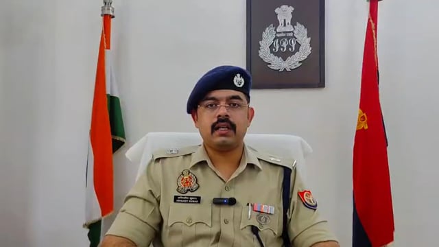 मेरठ थाना हस्तिनापुर पुलिस व स्वाट टीम देहात द्वारा हत्या की घटना का सफल अनावरण करते हुए 03 अभियुक्त गिरफ्तार, घटना में प्रयुक्त अवैध तमंचा मय कारतूस, मोटरसाइकिल, मोबाइल फोन एवं साक्ष्य से संबंधित सामग्री बरामदगी के सम्बन्ध में पुलिस अधीक्षक ग्रामीण मेरठ महोदय की बाईट।