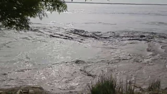 10 साल से एंटीरोजन के नाम पर काम, फिर भी मंगलपुर पर कटाव का खतरा! विधायक ने अभियंताओं को लगाई फटकार