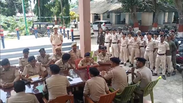 अमरपुर थाना में रोजाना पुलिस कर्मियों की ब्रीफिंग, मजबूत हो रही पुलिसिंग व्यवस्था।