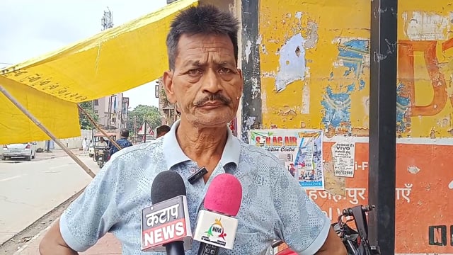 शाहजहांपुर मोहनगंज रोड तेल टंकी पर रहने वाले संतोष ने बताया नगर निगम की तरफ से 15 लोगों को नोटिस दिया गया