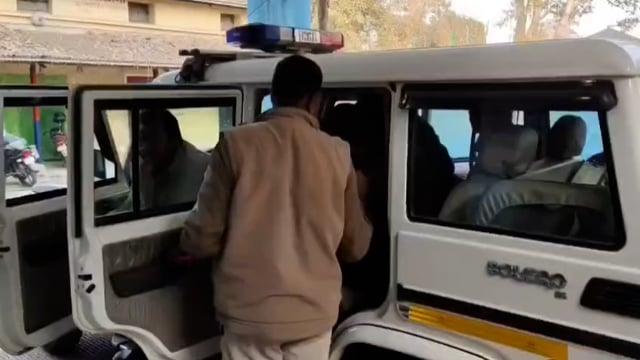 सड़क दुर्घटना में दिव्यांग महिला की मौत, दो बच्चों की जिम्मेदारी मायके वालों के भरोसे।