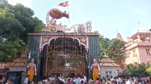 श्री कृष्ण जन्माष्टमी पर्व से पहले एडीजी जॉन आगरा ने कृष्ण जन्म स्थान का किया निरीक्षण