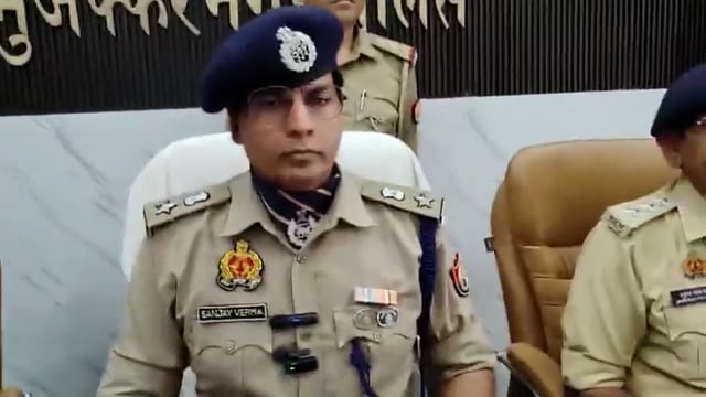 पुलिस पर फायरिंग के बाद जवाबी कार्रवाई, घायल आरोपी अस्पताल में भर्ती; हथियार व बाइक बरामद।