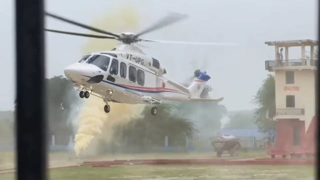 वृंदावन पहुंचे सीएम योगी आदित्यनाथ दो दिवसीय दौरे पर लाइव न्यूज़
