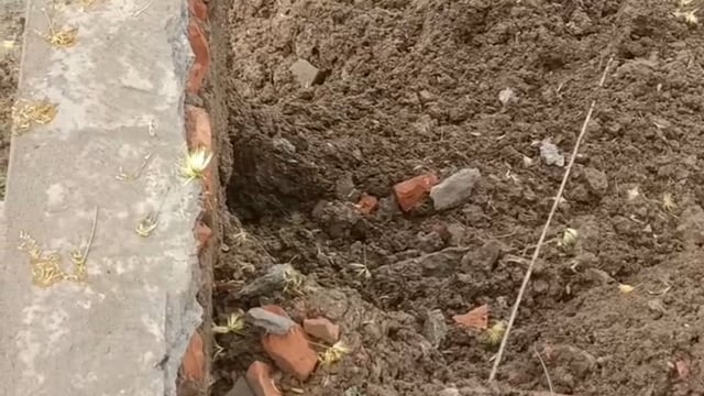 करोड़ों का सौन्दर्यीकरण या सरकारी पैसे की बर्बादी? एक महीने पहले बना चबूतरा पहली बारिश में जमींदोज 