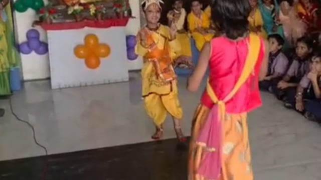 कोसी खुर्द जे एस बी कॉलेज में कृष्ण जन्माष्टमी के अवसर पर नन्हे मुन्ने बच्चों द्वारा किया गया भव्य आयोजन