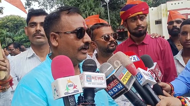 करणी सेना ने कलेक्टर ऑफिस में दिया ज्ञापन