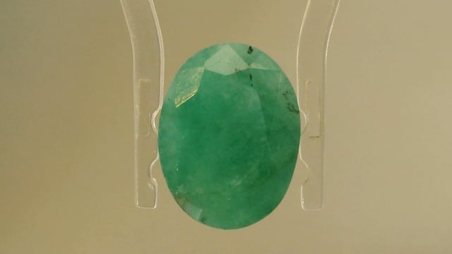 Brazilian Pachu 6.13 Carat — video