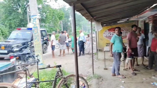 Amethi - मिसरौली मार्केट में चार दुकानों के ताले तोड़कर चोरी, दुकानदारों में दहशत