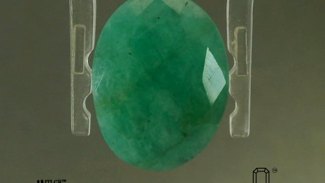 Brazilian Emerald 6.77 Carat — video