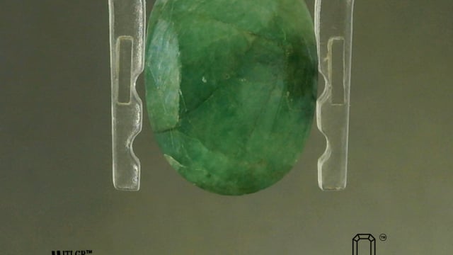 Brazilian Emerald 6.69 Carat — video