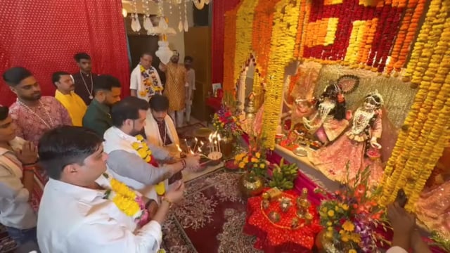 कृष्णमय हुआ वृंदावन, भव्यता के साथ शुरू हुआ श्रीकृष्ण जन्माष्टमी महोत्सव