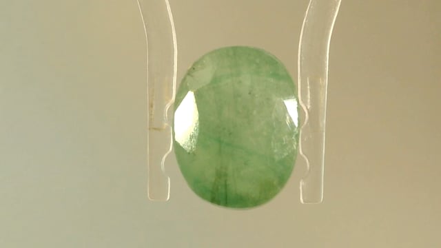 Brazilian Emerald 5.10 Carat — video