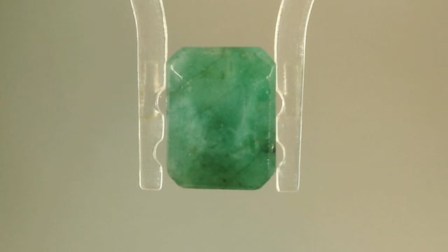 Brazilian Emerald 2.87 Carat — video