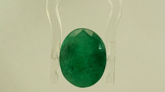 Brazilian Emerald 4.23 Carat — video