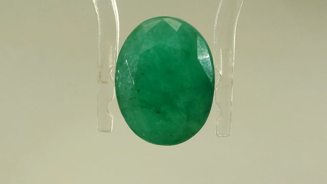 Brazilian Panna 5.92 Carat — video