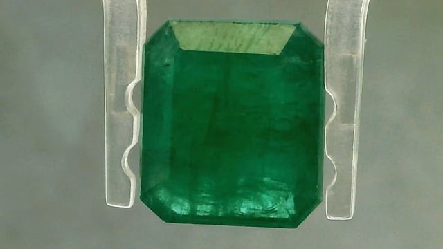 Brazilian Panna 5.48 Carat — video