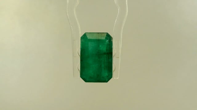 Brazilian Panna 3.19 Carat — video