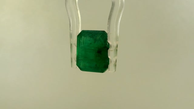 Brazilian Panna 3.91 Carat — video