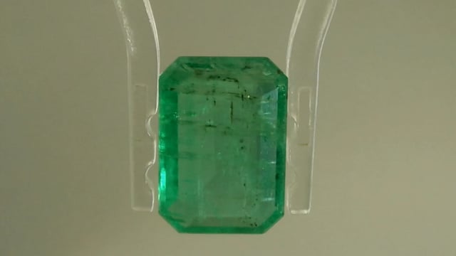 Zambian Budh Ratna 3.67 Carat — video