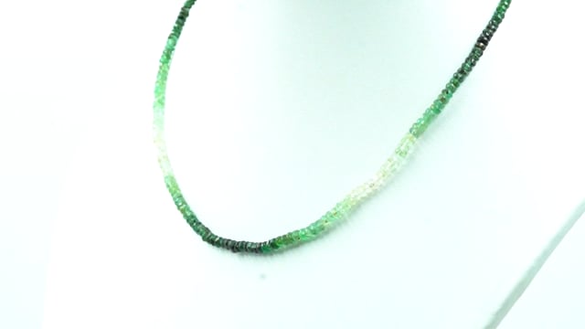 Brazil Emerald 2.5mm Shaded Strand — video