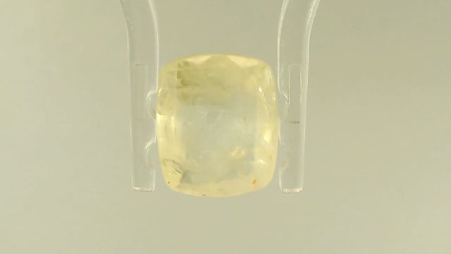 Srilankan Yellow Sapphire 3.44 Carat — video