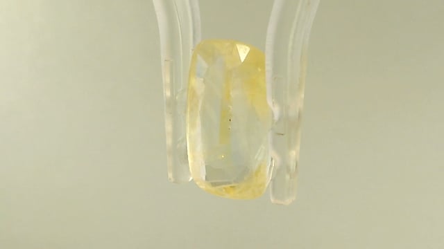 Srilankan Yellow Sapphire 3.12 Carat — video