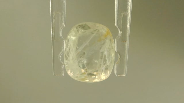 Srilankan Yellow Sapphire 2.75 Carat — video