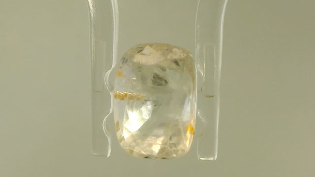 Srilankan Yellow Sapphire 2.84 Carat — video