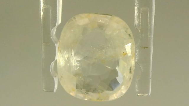 Srilankan Yellow Sapphire 2.85 Carat — video