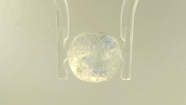 Srilankan Yellow Sapphire 4.03 Carat — video