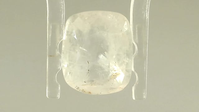 Srilankan Yellow Sapphire 4.01 Carat — video